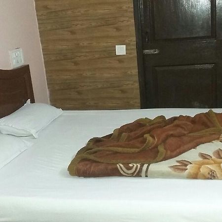 Hotel Parth Palace New Delhi Luaran gambar