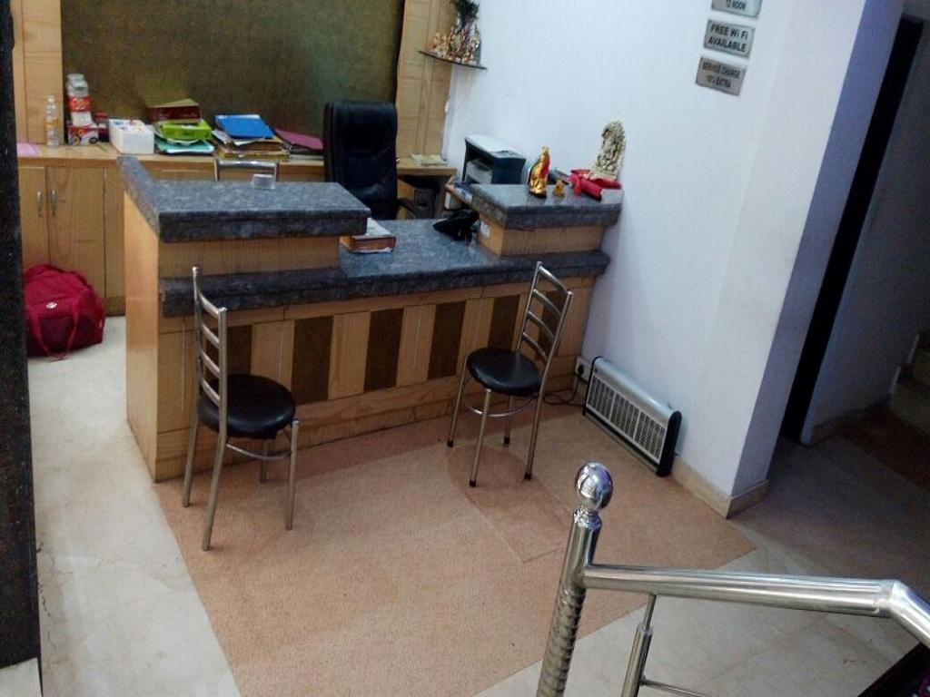 Hotel Parth Palace New Delhi Luaran gambar